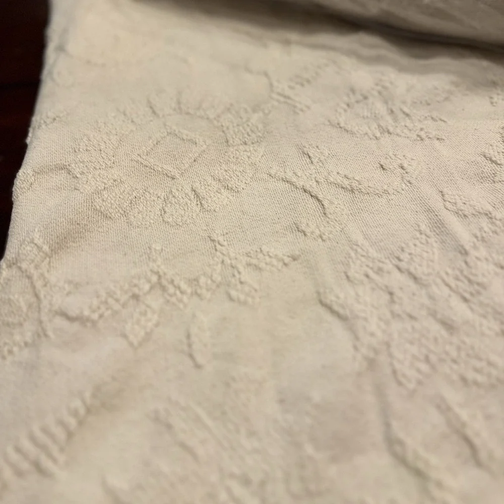 Vintage Cotton Matelasse Twin Bedspread Fringe Cream USA 78x106 NOS Open Package